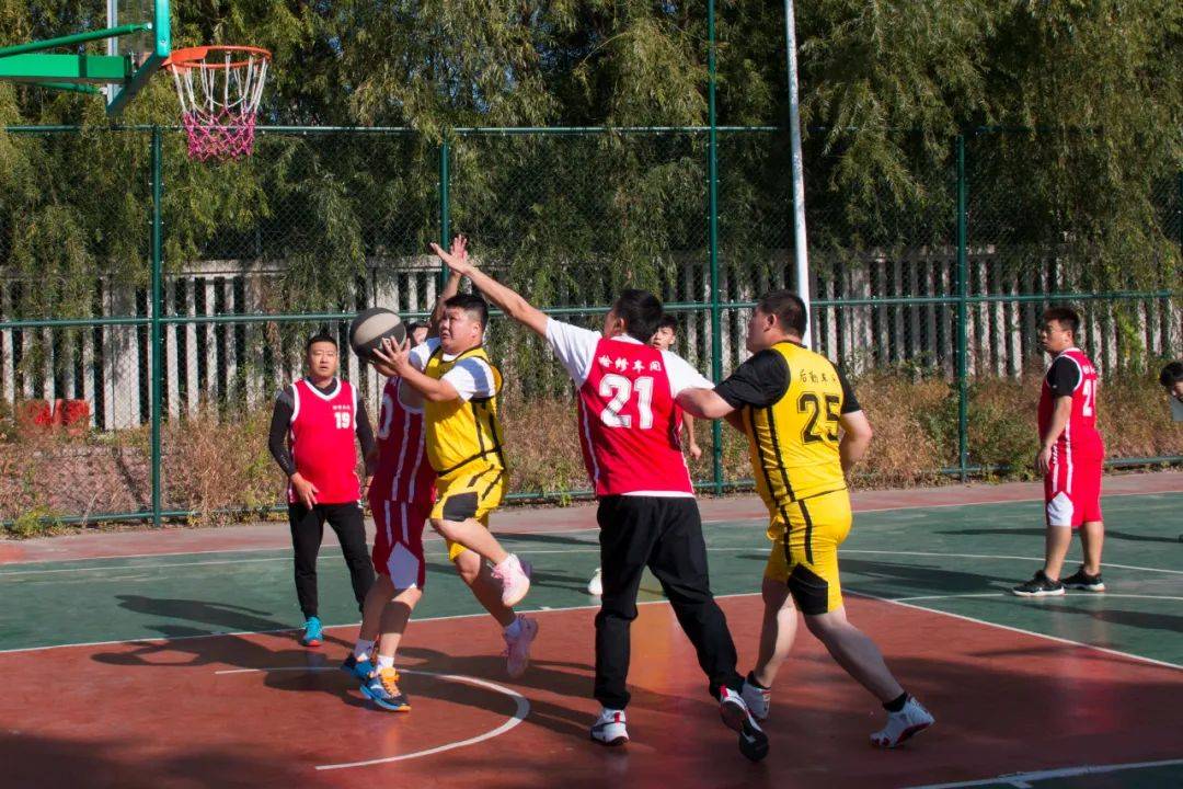 关于乌克兰篮球甲级联赛激烈比拼即将打响,球员们为荣誉拼搏的信息 关于乌克兰篮球甲级联赛激烈比拼即将打响,球员们为荣誉拼搏的信息