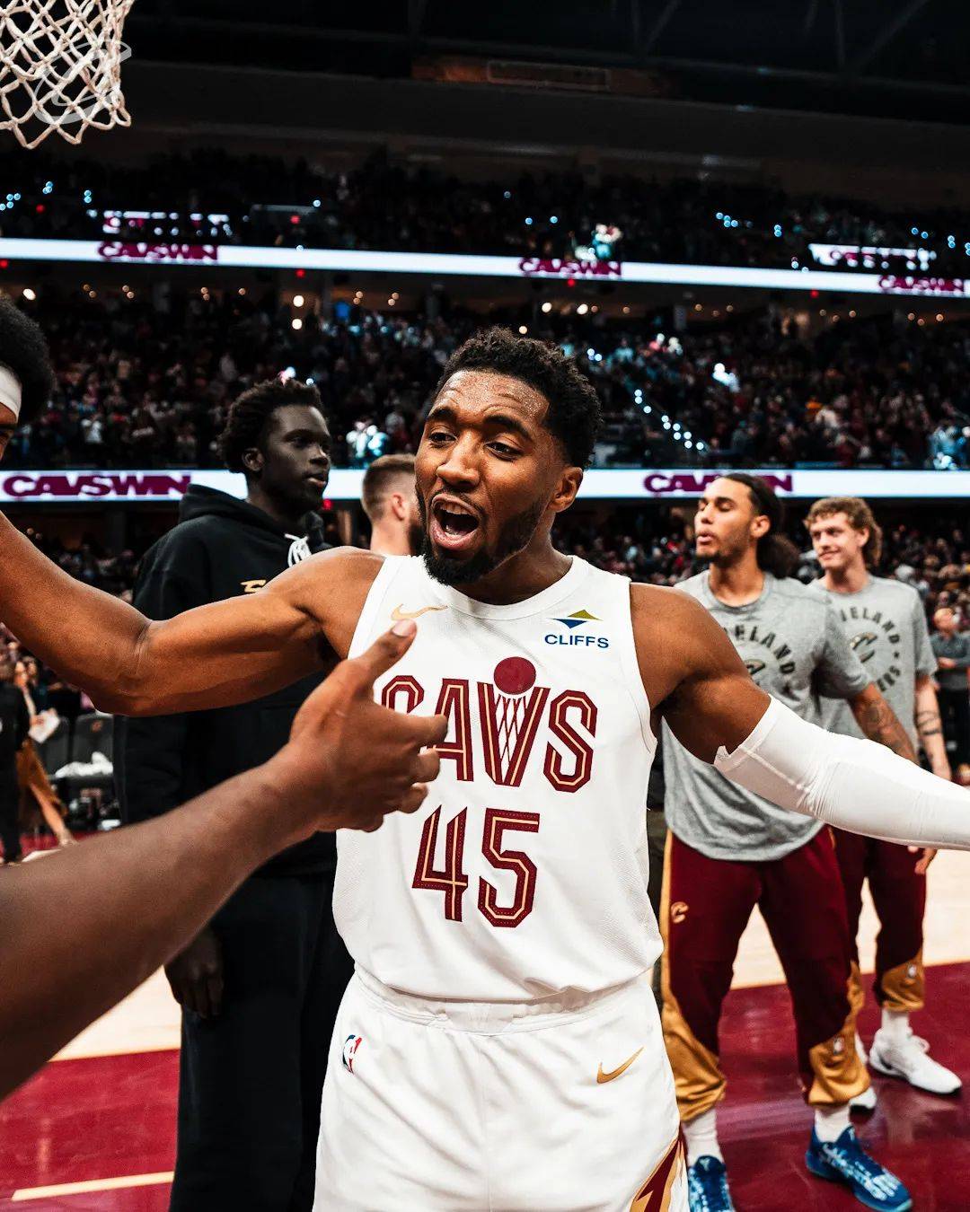 骑士主帅恢复训练状态战术调整令人期待 骑士主帅恢复训练状态战术调整令人期待