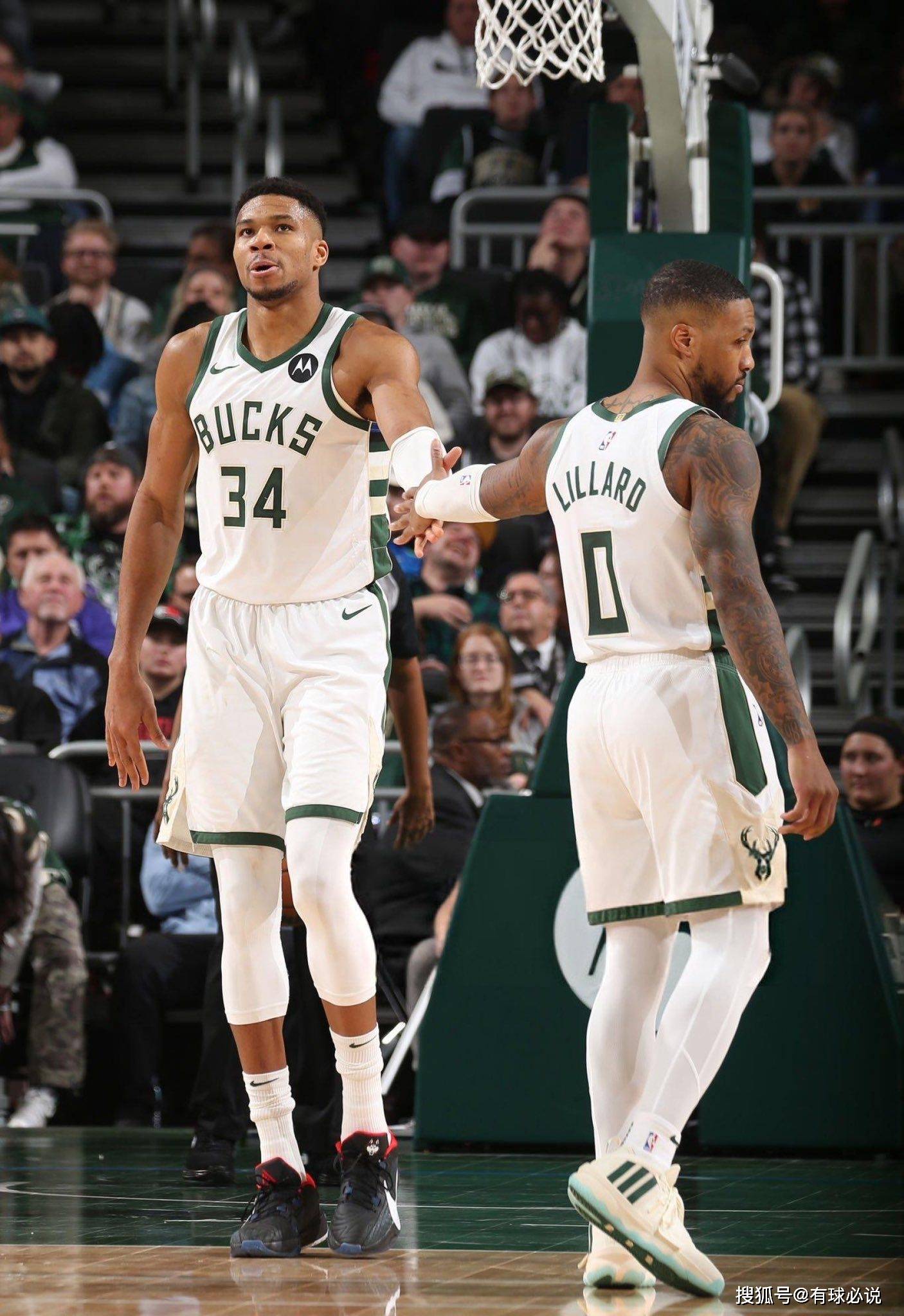 雄鹿击溃老鹰，字母哥双+全面领队胜利