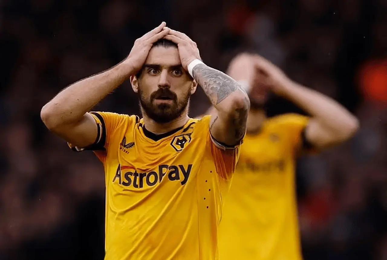 包含狼队逼平纽卡斯尔，提前降级危机的词条