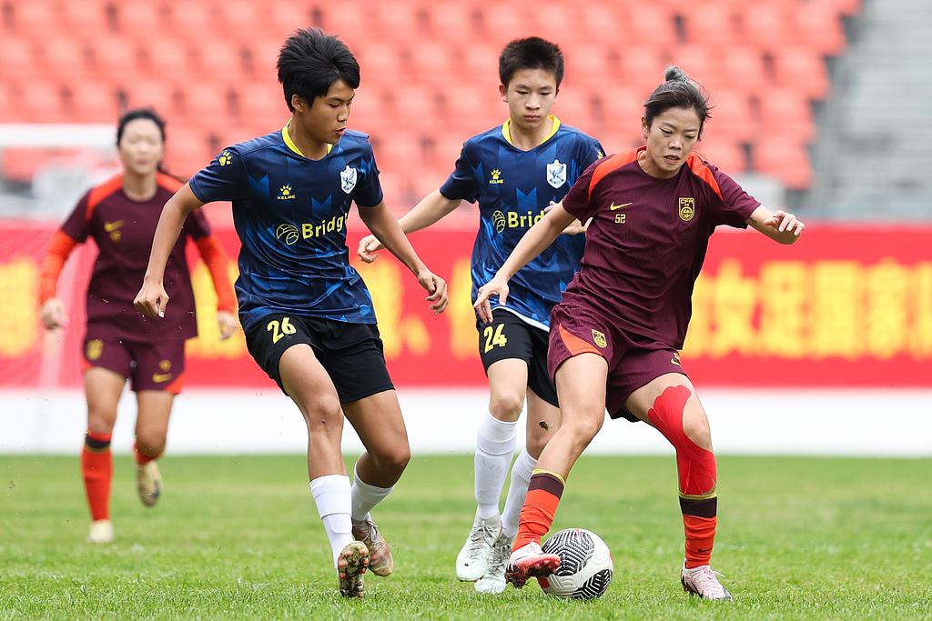 女足赛场亮点频出，精彩赛事连连