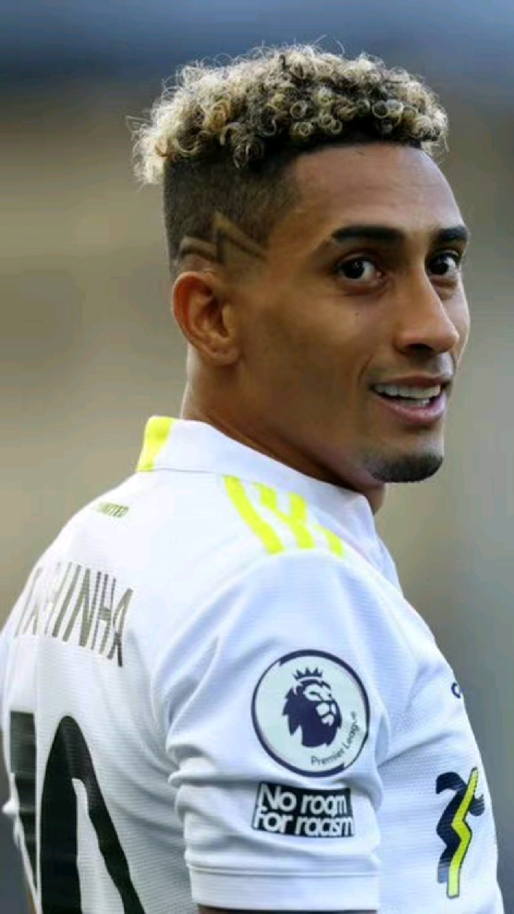 利兹联球迷示威，要求俱乐部董事会改革