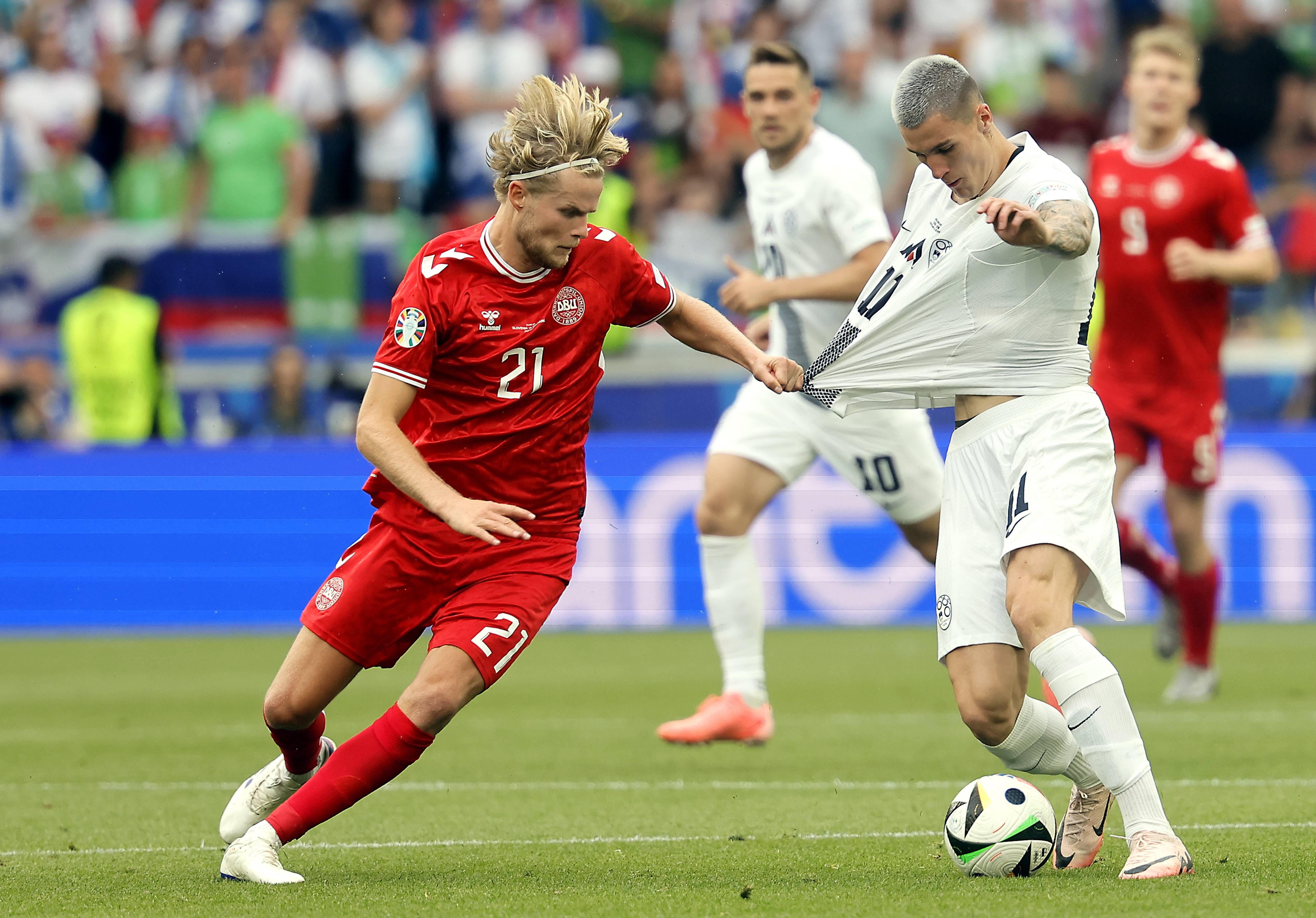 奥地利队在欧洲杯比赛中展现出色实力 奥地利队在欧洲杯比赛中展现出色实力