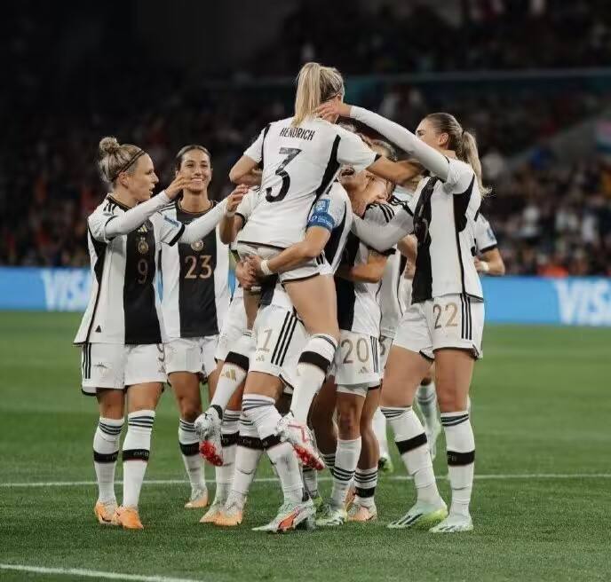 摩洛哥女足挺进决赛,勇夺冠军 摩洛哥女足挺进决赛,勇夺冠军