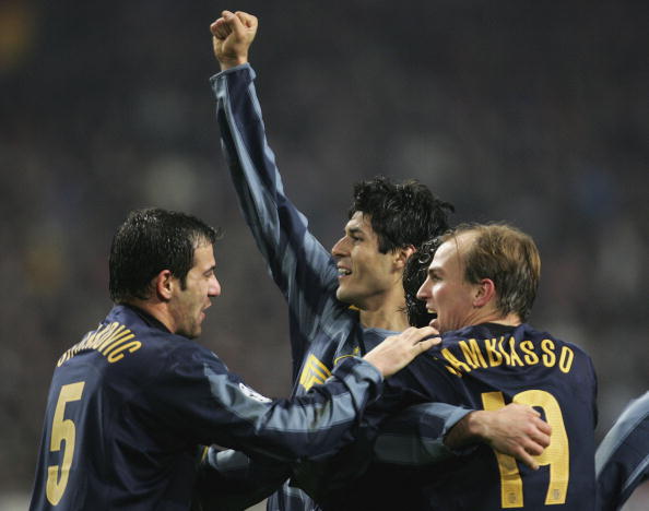 关于阿贾克斯逼平科隆,无缘客场胜利的信息 关于阿贾克斯逼平科隆,无缘客场胜利的信息