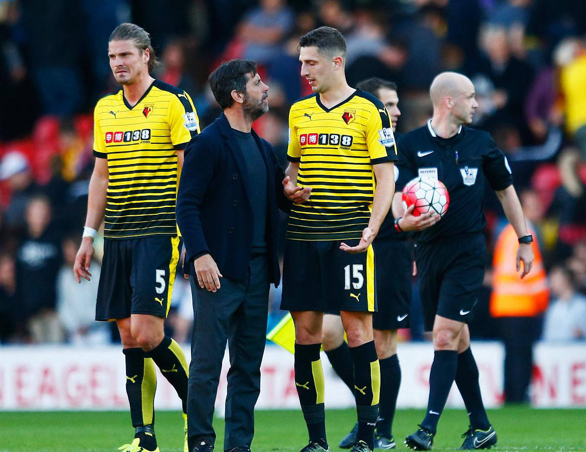 包含埃弗顿客场战胜沃特福德，客场系列胜利延续的词条