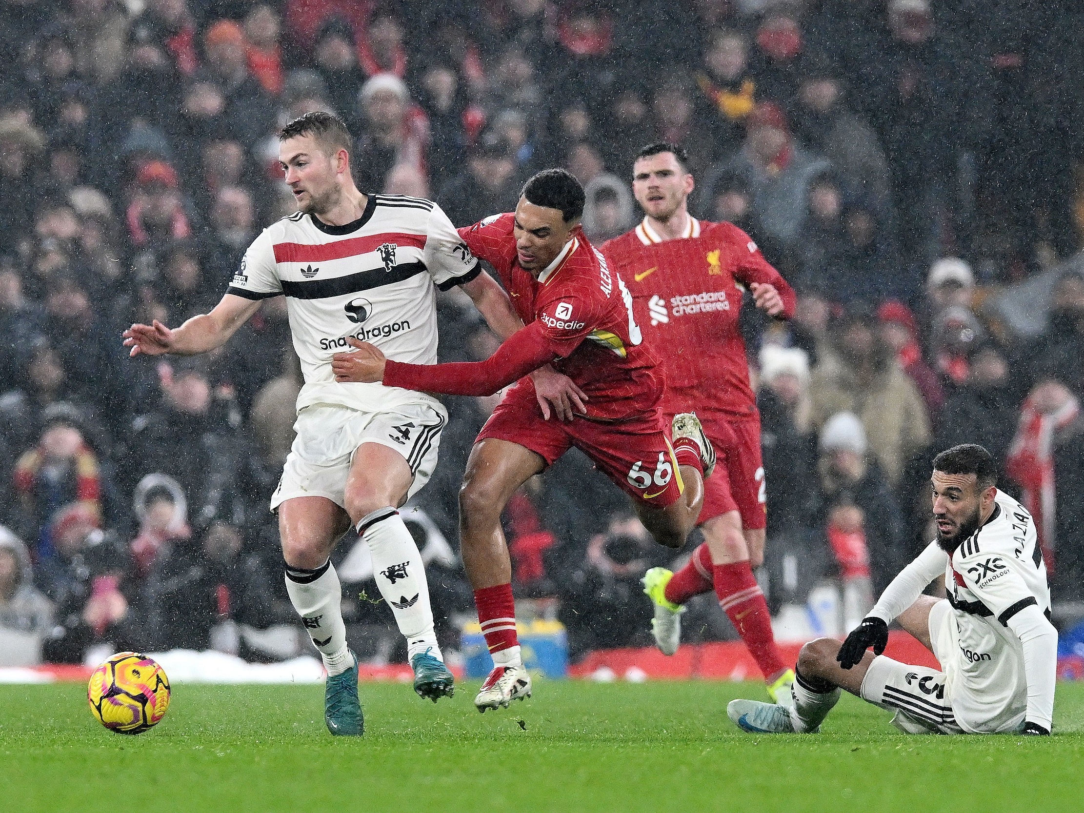 柏林联队惨遭失利，保级艰难