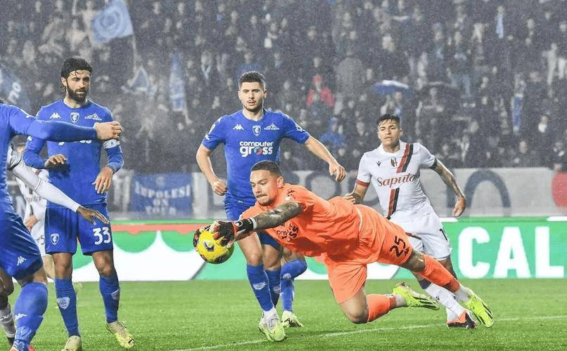 双方球员实力悬殊,比分悬殊引人关注 双方球员实力悬殊,比分悬殊引人关注