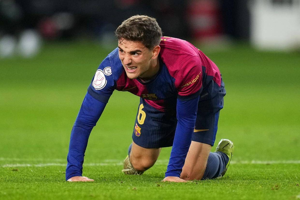 欧冠淘汰赛热身赛前紧张战士氛围重重