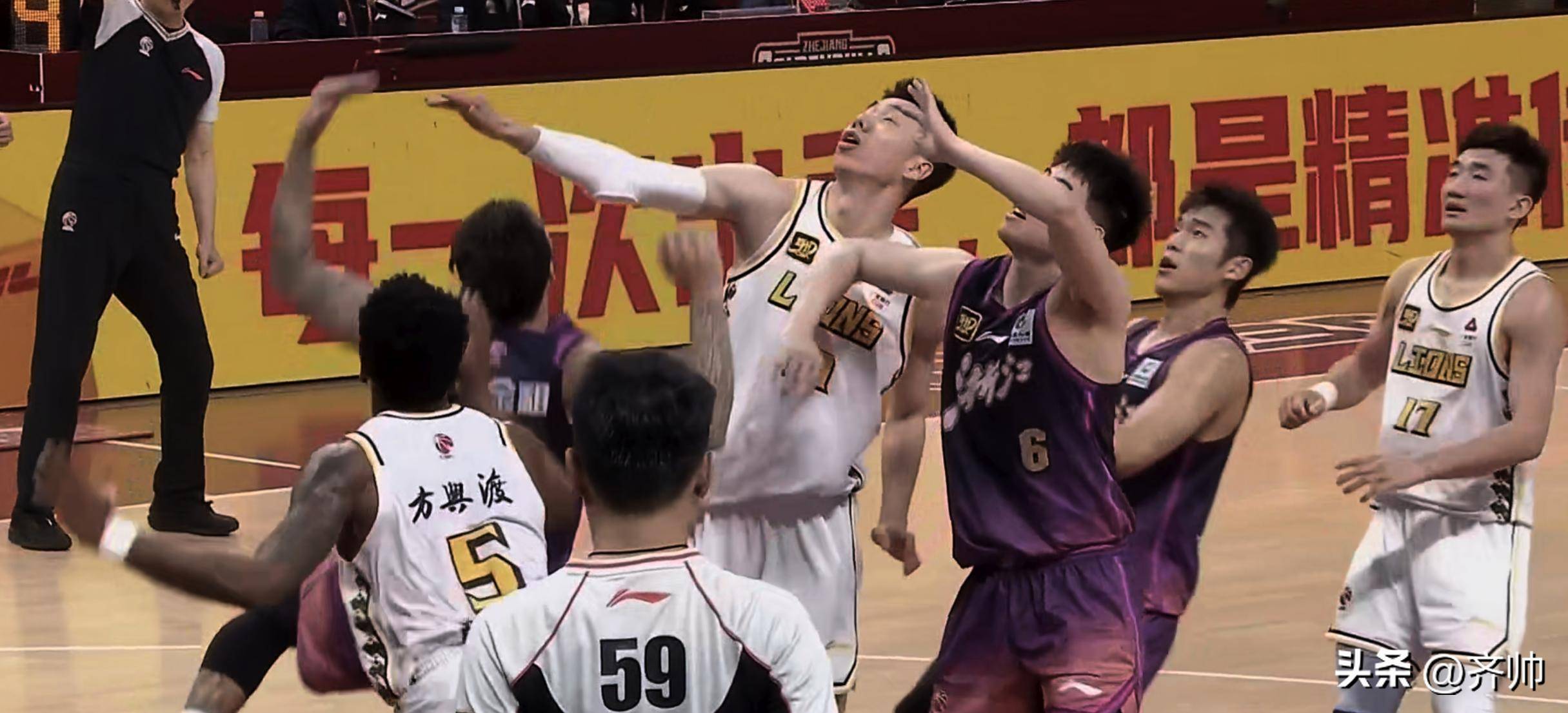 浙江队出其不意反超,逆风翻盘取得胜利 浙江队出其不意反超,逆风翻盘取得胜利