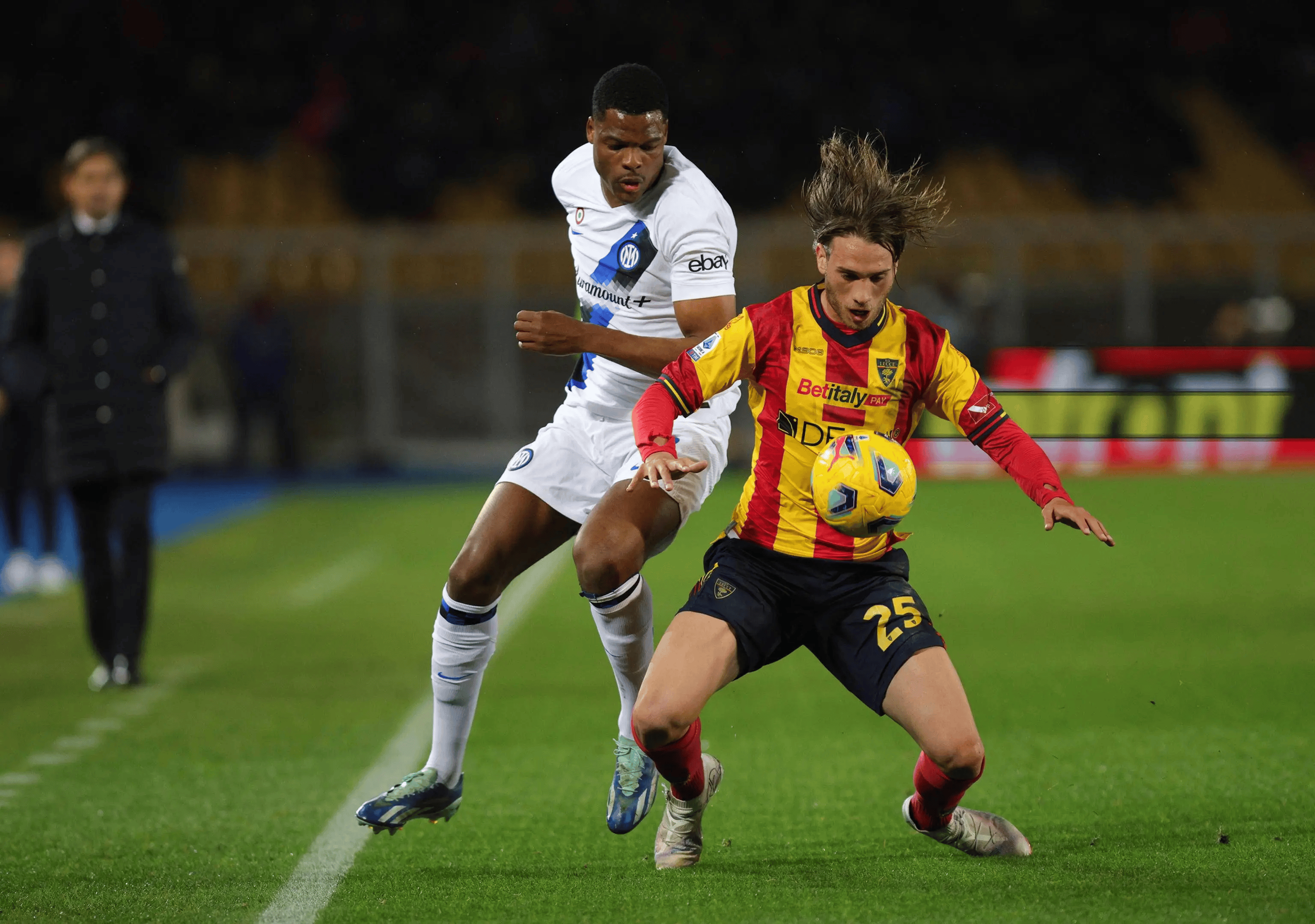 AC米兰不敌对手,遭遇惨痛失利 AC米兰不敌对手,遭遇惨痛失利