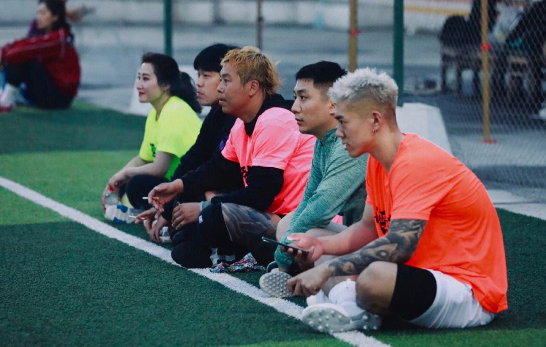 大连队长表现抢眼,带队成功晋级 大连队长表现抢眼,带队成功晋级