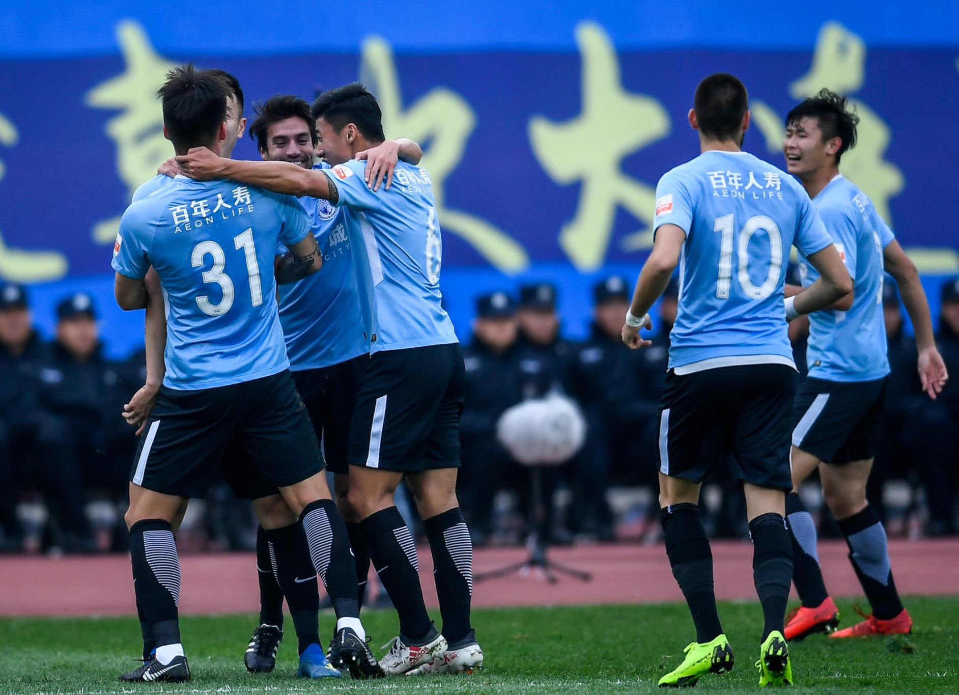 大连一方决斗深圳佳兆业,实力碰撞看谁更强的简单介绍 大连一方决斗深圳佳兆业,实力碰撞看谁更强的简单介绍