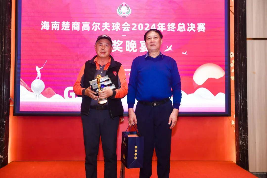 精彩的比赛纷至沓来,球员们为了胜利不遗余力 精彩的比赛纷至沓来,球员们为了胜利不遗余力