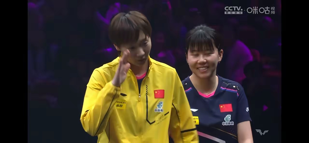 包含小牛队主控因伤退出下场比赛，状态堪忧的词条