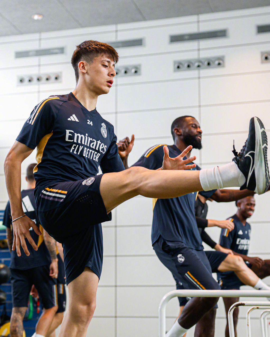 关于马赛-与皇家马德里战平，球队再次遭遇波动的信息