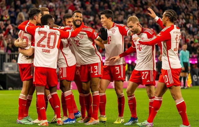 开云体育中国-法兰克福领先一球取胜，保持领跑