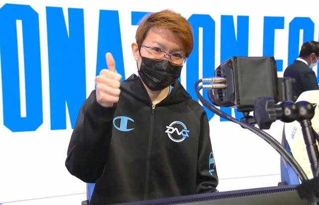 包含BRO轻取DFM，Perkz打出惊人五杀鏖战多局成都决赛之夜，留下经典瞬间的词条