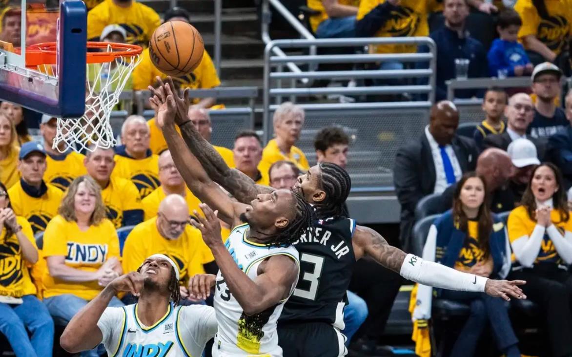 雄鹿大胜猛龙,取得赛季开局7连胜 雄鹿大胜猛龙,取得赛季开局7连胜