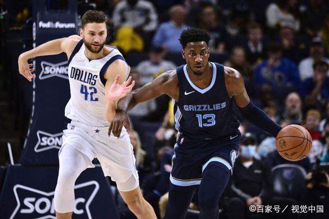 太阳队逆转战胜灰熊队，获得宝贵一胜的简单介绍