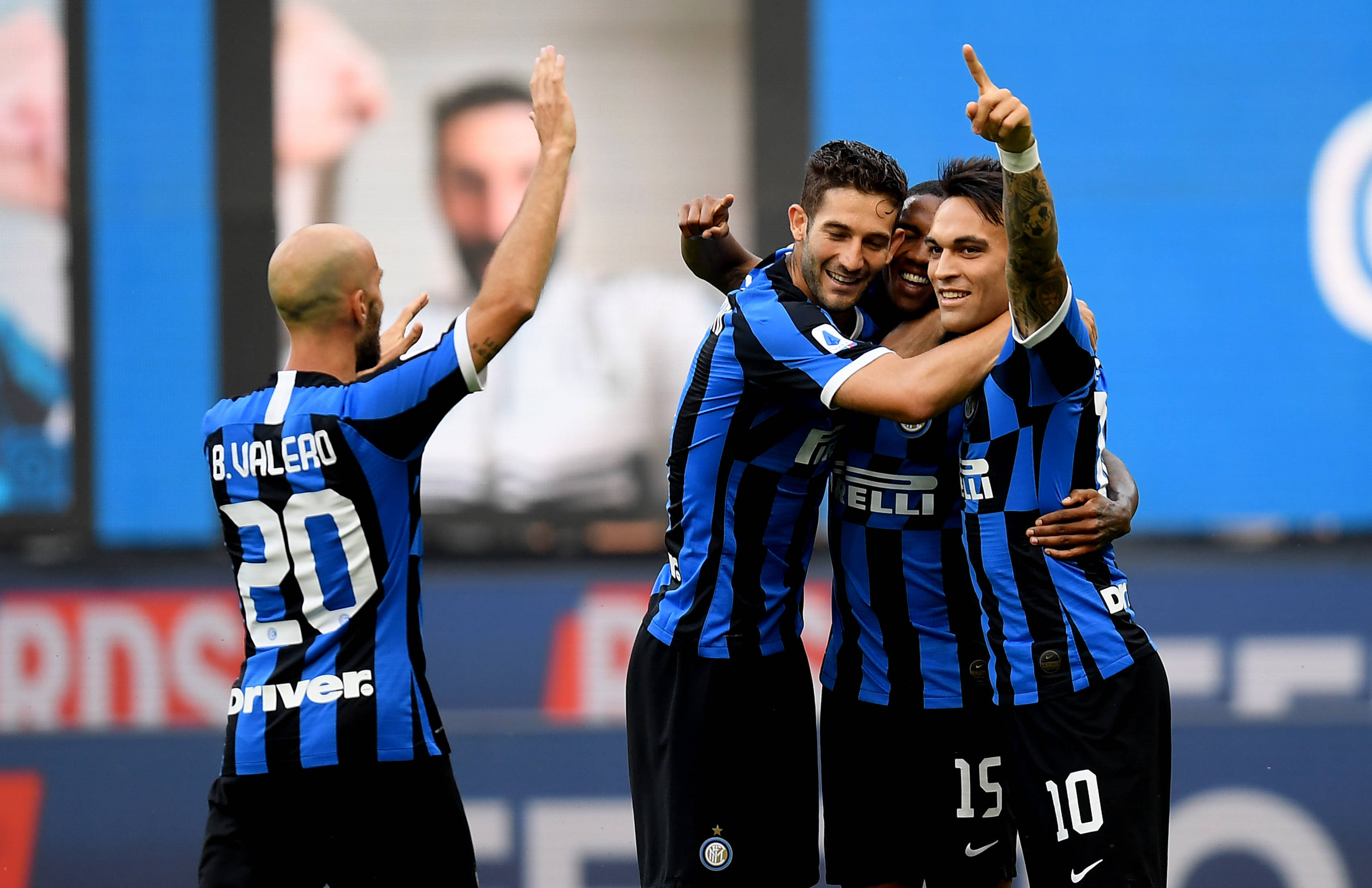 亚特兰大展示实力，赢得球迷喝彩